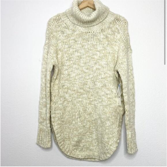 Cozy Sweater Bundle Reseller Box Size Small/Extra Small 5 Pieces Retail $415 - Picture 6 of 12